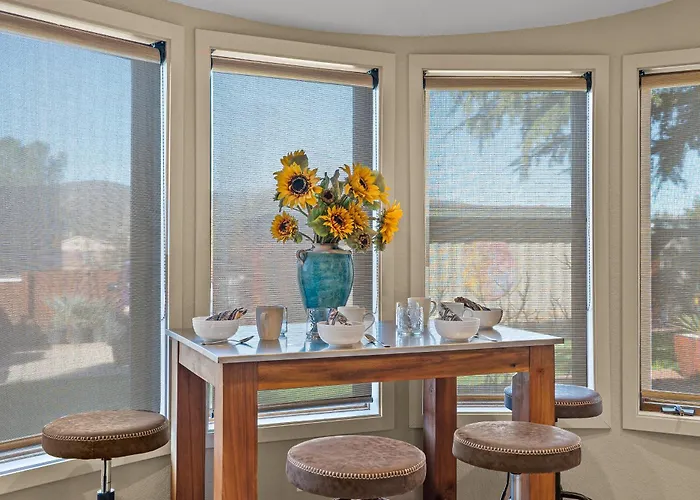 Wild Horse Mesa - 4bd 2.5ba Sleeps 8 * Oak Creek